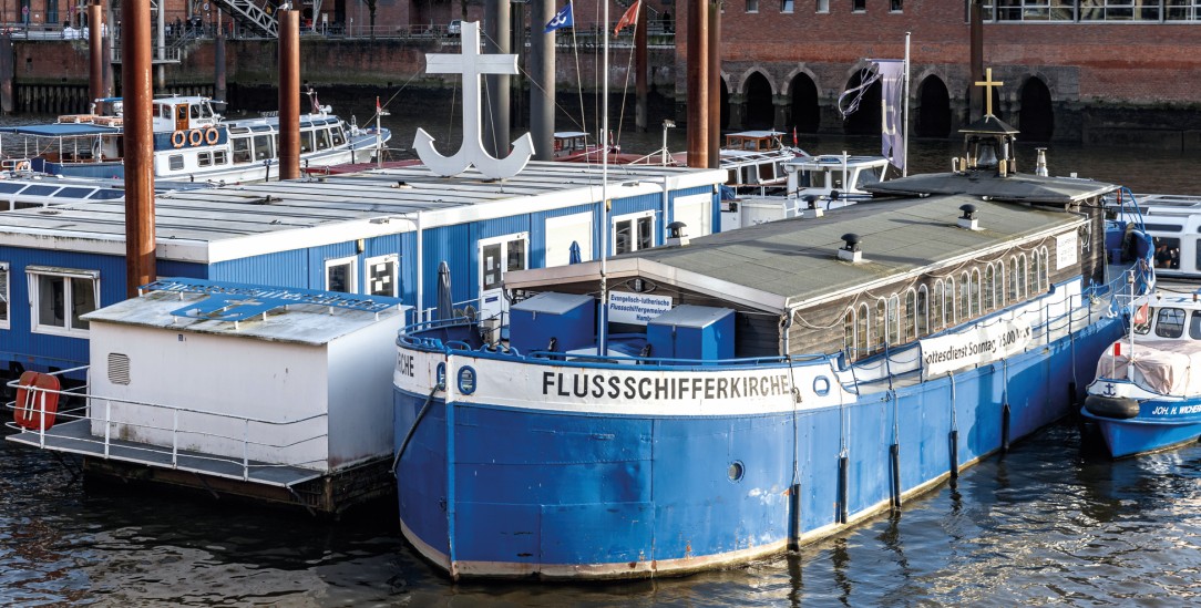 Konfession spielt keine Rolle: Das Team der Flussschifferkirche ist für alle da (Foto: PA/DPA/Markus Scholz)