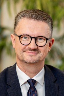 Christian Tischner (CDU) ist Thüringer Minister für Bildung, Wissenschaft und Kultur. Vor seinem Amtsantritt war er als Gymnasiallehrer tätig (Foto: Jacob Schröter)