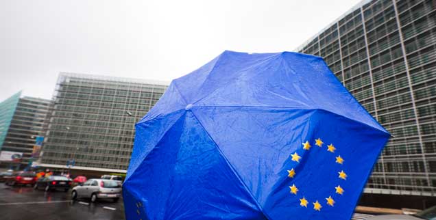 Der dauerhafte Euro-Rettungsschirm soll nicht von den Parlamenten kontrolliert werden dürfen (Foto: dpa/Monasse)