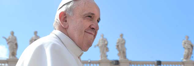 Auf Reformkurs: Papst Franziskus will einiges in der Kurie ändern. Dafür sucht er nun Rat und Unterstützung bei acht Kardinälen aus aller Welt. Nur einer davon kommt aus Italien - schon das ist ein deutliches Zeichen. (Foto: pa/Spaziani)
