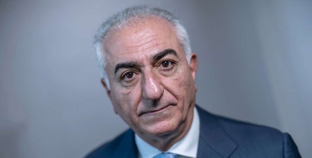 Umstrittene Figur der iranischen Opposition: Schah-Sohn Reza Pahlavi. (Foto: pa/Michael Kappeler)