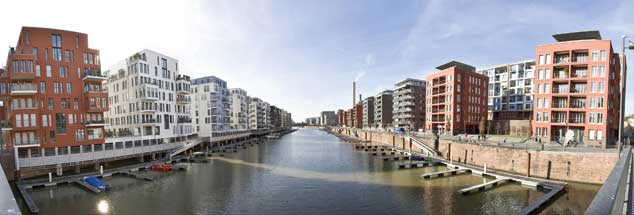 Luxuswohnungen mit Bootsanleger: Das Neubauquartier Westhafen in Frankfurt am Main entstand in den 1990er-Jahren. (Foto:pa/Moxter)
