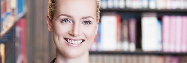 Linguistin Elisabeth Wehling sagt, Donald Trump spreche wie ein Grundschüler: "Das ist Kalkül. Er kann auch anders." (Foto: privat)