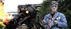 Maker lieben alles, was sich bewegt und blinkt, zum Beispiel das Roboterpferd des Künstlers Paka (Foto: Heise Medien Gruppe)