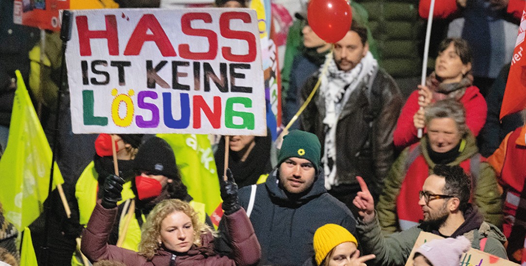 Protest in Gießen: Tausende Menschen demonstrierten Ende 2025 gegen die Gründung der neuen AfD-Jugendorganisation.(Foto: PA / DPA / Boris Roessler)