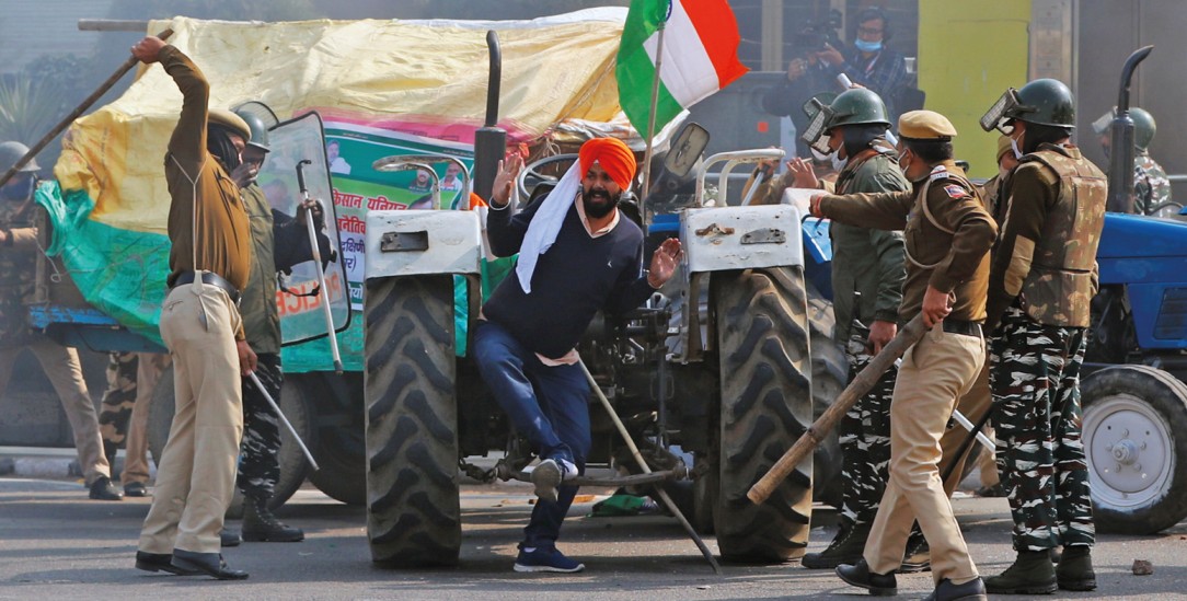 Einschüchterungsversuch: Die indische Regierung geht mit aller Härte gegen protestierende Bauern vor. (Foto: PA/Reuters/Adnan Abidi)