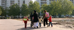 Integration gefährdet: Viele Migranten wählen Betreuungsgeld für ihre Kinder statt Kitas (Foto: (pa/dpa/Boris Roessler)