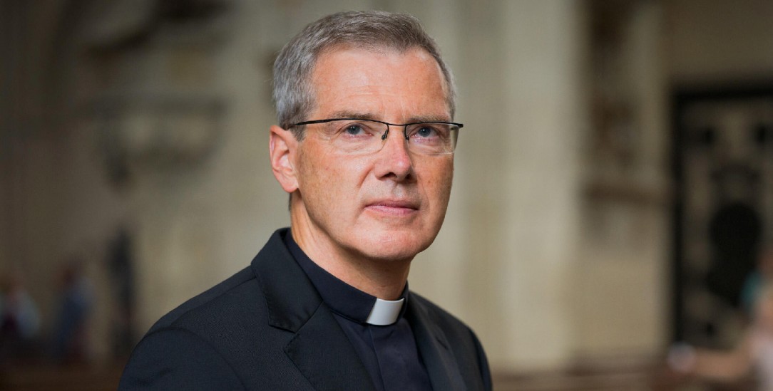 Bischof Heiner Wilmer: »Für dieses völkische Gedankengut ist weder in noch außerhalb von Gotteshäusern, weder im Christentum noch im Judentum, noch im Islam Platz« (Foto: epd-Bild/Detlef Heese).