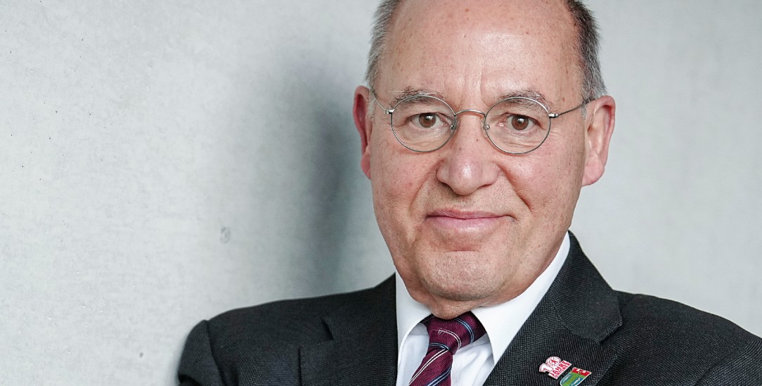 Gegen die Aufrüstung: Gregor Gysi, geboren 1948, war von 1990 bis 2000 und von 2005 bis 2015 Fraktionsvorsitzender der Linken im Bundestag. Ins aktuelle Parlament kam er per Direktmanda (Foto: pa/dpa/Kay Nietfeld)