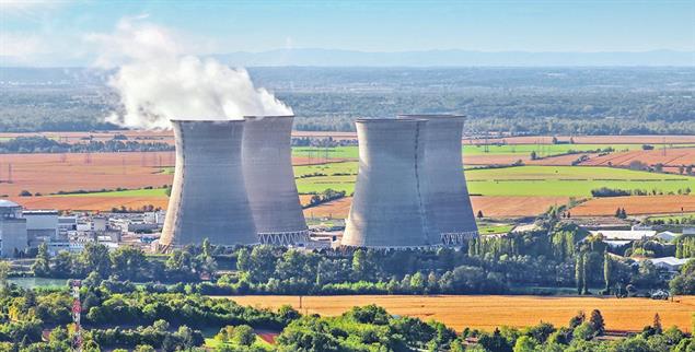Alles ganz harmlos? Das Kernkraftwerk in Bugey ist das älteste und störanfälligste in Frankreich (Foto: istock by Getty / Gregory/DUBUS)
