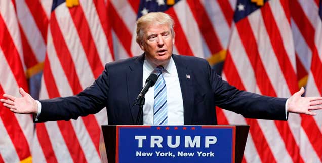 Am Tag vor dem Parteitag: Donald Trump spricht in New York. Er fühlt sich sicher - notfalls auch ohne die Partei, auf deren Ticket er bislang fuhr. Trump sinniert absichtsvoll über einen möglichen Alleingang als unabhängiger Präsidentschaftskandidat. Falls es nicht so läuft, wie er will ... (Foto: pa/Li Muzi)
| Am Tag vor dem Parteitag: Donald Trump spricht in New York. Er fühlt sich sicher - notfalls auch ohne die Partei, auf deren Ticket er bislang fuhr. Trump sinniert absichtsvoll über einen möglichen Alleingang als unabhängiger Präsidentschaftskandidat. Falls es nicht so läuft, wie er will ... (Foto: pa/Li Muzi)
|