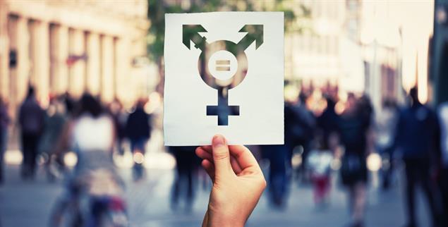 Gegen Diskriminierung: Transidenten und queeren Menschen soll das Leben leichter gemacht werden (Foto: istockphoto/Bulat Silvia)