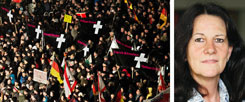 Dresden, Montagabend, 12. Januar 2015: Pegida-Demonstranten tragen Kreuze und Trauerfahnen mit den Namen der ermordeten Mitarbeiter der französischen Satire-Zeitschrift Charlie Hebdo. Deren Redaktion ließ mitteilen, dass sie gar nicht dankbar ist: "Wir sind angewidert." Pegida solle sich beeilen "zu verschwinden". Das würde Bettina Röder (rechts), Publik-Forum-Redakteurin, den Pegidas, die ihre Heimatstadt Dresden jeden Montagabend okkupieren, am liebsten auch sagen. (Fotos: pa/dpa/Arno Burgi; privat)
