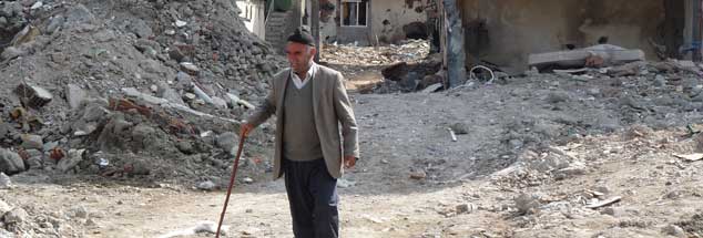 Die türkische Stadt Cizre im März 2016 nach den Kämpfen zwischen der türkischen Armee und kurdischen PKK-Kämpfern. Steuert die Türkei auf einen Bürgerkrieg zu? (Foto. Ronnefeldt)