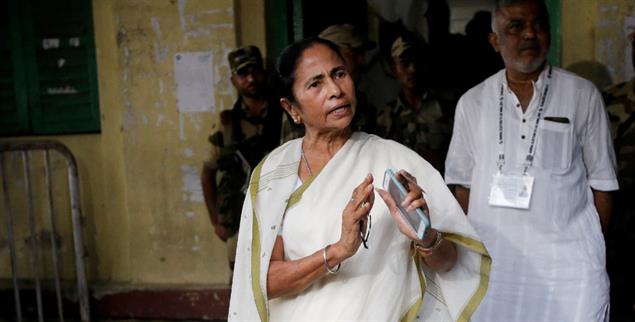 Sie trägt fast immer einen schlichten Sari, verzichtet auf Schminke und Juwelen: Mamata Banerjee, die Premierministerin des indischen Bundesstaates Bengalen (Foto: pa/REUTERS/Rupak De Chowdhuri)