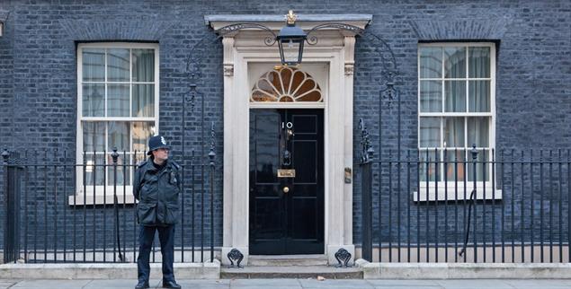 Der Nächste bitte: In die Downing Street könnte schon bald ein neuer Hausherr einziehen: Andy Burnham. Er wäre der siebte Premierminister seit dem Brexit (Foto: iStock by Getty / DZarzycka)