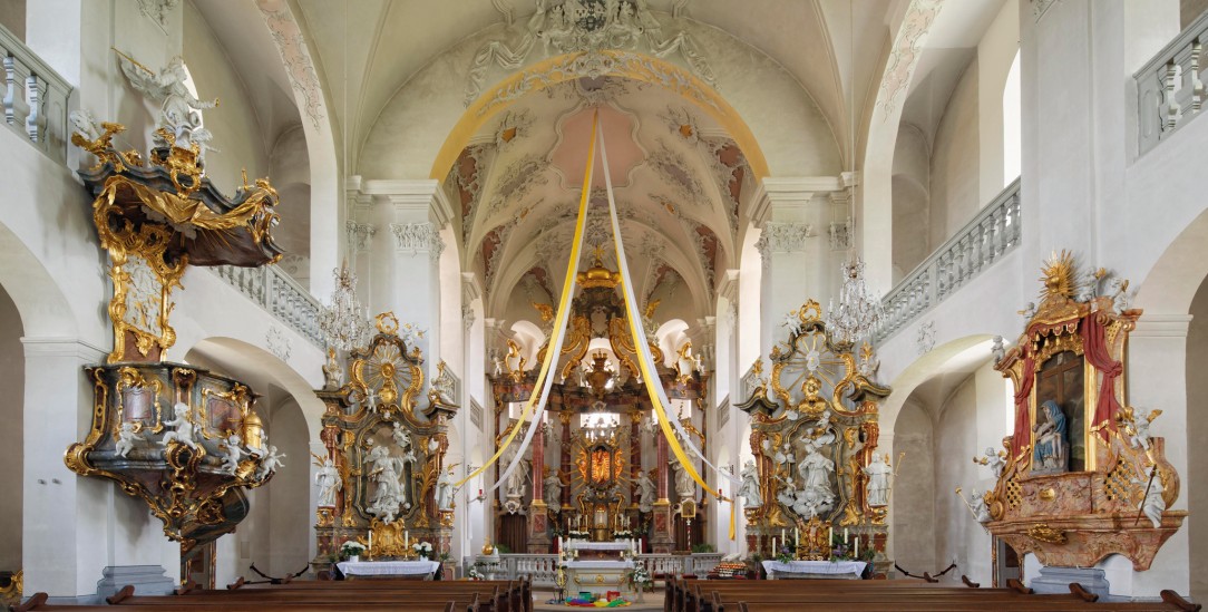 Verführerische Pracht: Aus der Wallfahrtskirche Maria Limbach wurden Gegenstände im Wert von 10 000 Euro geklaut (Foto: PA/ImageBroker.com/Martin Siepmann) 