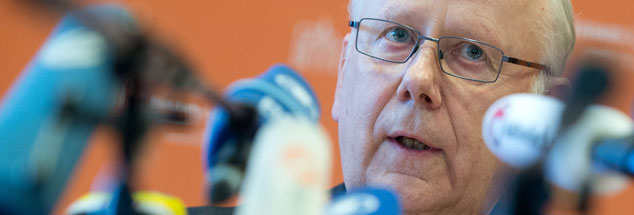 Manfred Grothe, der neue starke Mann im Bistum Limburg, am Nachmittag des 26. März 2014 während der Pressekonferenz: In der Diözese soll künftig »keiner mehr Angst haben«. (Foto:pa/dpa/Roessler)