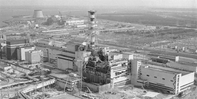 Das Bild der Katastrophe: Der geborstene Block 4 des Kernkraftwerks Tschernobyl (Foto: PA / Volodymyr Repik)