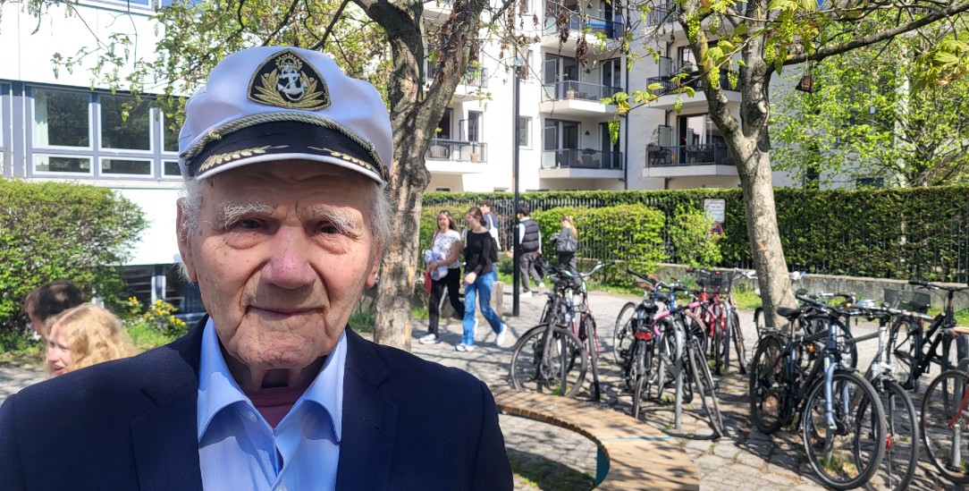 Erzählt vom Überleben und vom Leben: Andrei Iwanowitsch Moiseenko spricht auch mit 100 Jahren noch von seiner Zeit als russischer Zwangsarbeiter und Gefangener im KZ Buchenwald. (Foto: Jan Rübel)