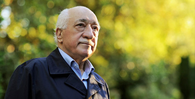 Fethullah Gülen, seit 17 Jahren im US-amerikanischen Exil: Mit ihm will Erdogan nicht mehr diskutieren. Er braucht Gülen jetzt als Objekt für seinen Hass. (Foto: pa/dpa/Selahattin Sevi/Handout Zaman Daily)