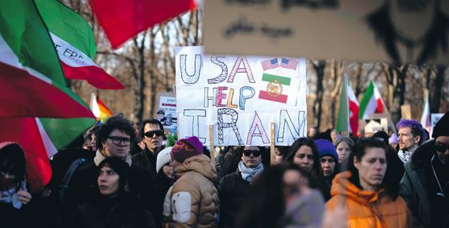 Demo in München: Das Regime in Teheran soll weg (Foto: PA / Ipon / Stefan Boness)