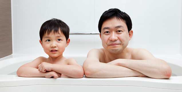 Japans Väter werden mit Werbung geködert: Wer ein Familienmensch sein will, lässt sich jetzt zum »Ikuman« fortbilden. Ob´s dem Nachwuchs nützt?  (Foto: istockphoto/tetsuomorita)