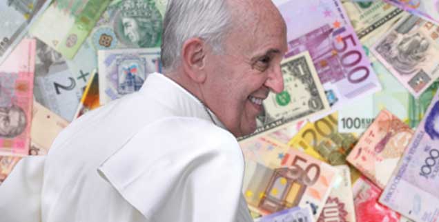 Papst Franziskus lächelt; doch das viele Geld ist es nicht, was ihn glücklich macht: Er schaut auf die Menschen, nicht auf bedrucktes Wert-Papier. (Foto: Markus Mainka/Fotolia; pa/Spaziani)