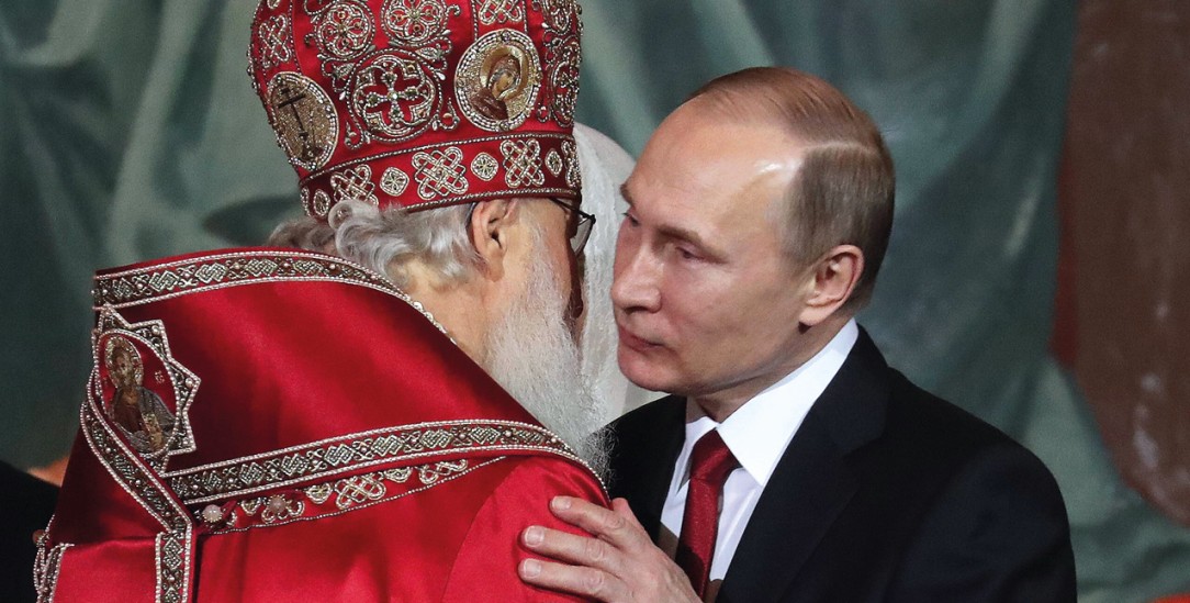 Brüder im Geist: Patriarch Kyrill I. und Russlands Präsident Putin. (Foto: imago/ITAR-TASS/Sergei Savostyanov)