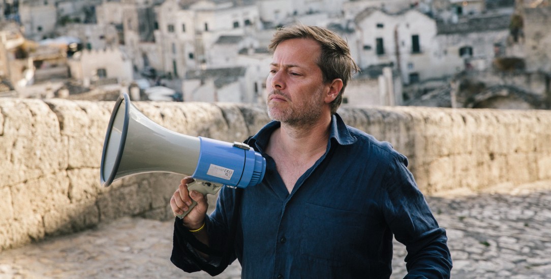 Der Unruhestifter: Milo Rau ist Atheist, Aktivist und Kommunist – und hat die Passion Christi neu verfilmt (Foto: Cipriano/redux/Laif) Der Unruhestifter: Milo Rau ist Atheist, Aktivist und Kommunist – und hat die Passion Christi neu verfilmt (Foto: Cipriano/redux/Laif)
