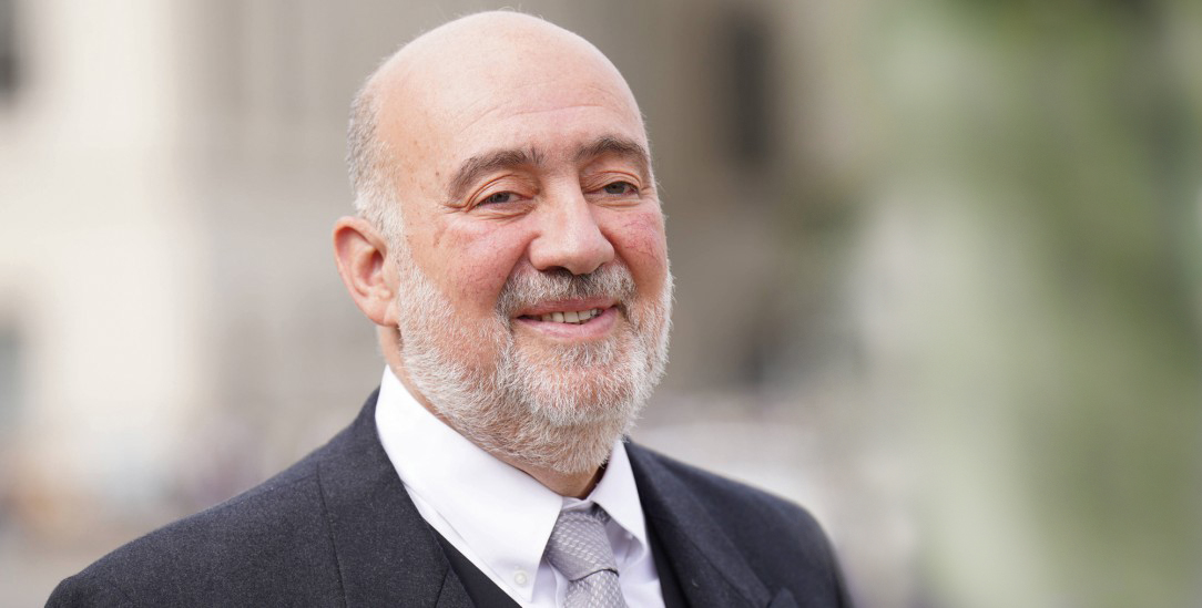 Seine erste Rede hielt Israels neuer Botschafter, Ron Prosor, auf dem Berliner Bebelplatz. (Foto: IMAGO/Bernd Elmenthaler)