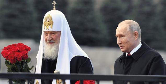 Brüder im Geiste: Patriarch Kyrill bezeichnet Putins Krieg als heilig (Foto: PA/REUTERS/POOL)