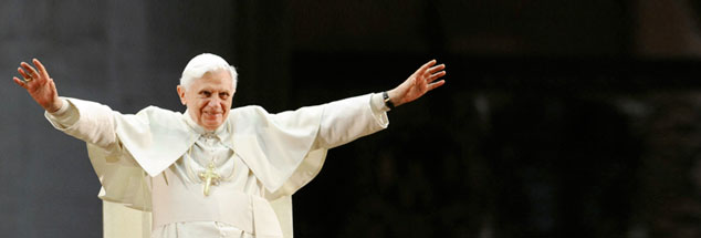 »Ach, du fängst die Welt nicht mehr!« meinte vor 160 Jahren der Gelehrte Jacob Burckhardt, als er Gregor XVI. sah: Heute macht Benedikt XVI. durchaus keinen greisen Eindruck. Aber ob er die Welt noch fängt? (Foto: kna)