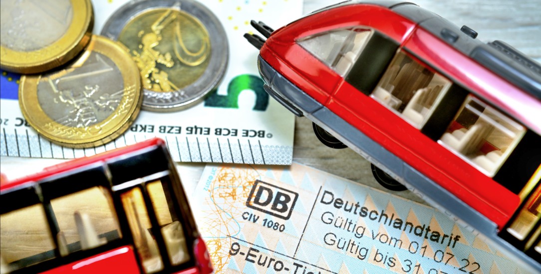 Nach dem Experiment: Soll das Neun-Euro-Ticket bleiben oder ist es zu billig? (Foto: PA/Chromeorange/Christian Ohde)