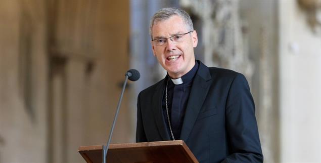 Großer Applaus für den neuen Bischof von Münster, Heiner Wilmer (Foto: IMAGO/Rüdiger Wölk)