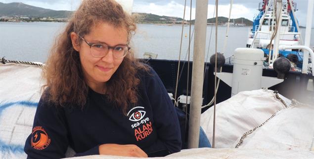 Kochte für Crew und Gerettete: Die Studentin Vera Scheuermeyer an Bord der Alan Kurdi (Foto: Vera Scheuermeyer)