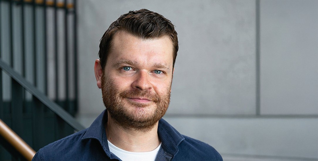 Matthias Meitzler forscht an der Uni Tübingen im Internationalen Zentrum für Ethik in den Wissenschaften, über Sterblichkeit und Gesellschaft. (Foto: Margret Garbrecht)
