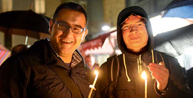 Gelöste Stimmung beim Katholikentag (hier in Regensburg 2014): So ist es üblich. Das tut aber der oft scharfen Auseinandersetzung auf Podien keinen Abbruch. In Leipzig feiert die Veranstaltung Ende Mai ihren 100. Geburtstag - tief im Säkularismus. (Foto: KNA/Oppitz)
.