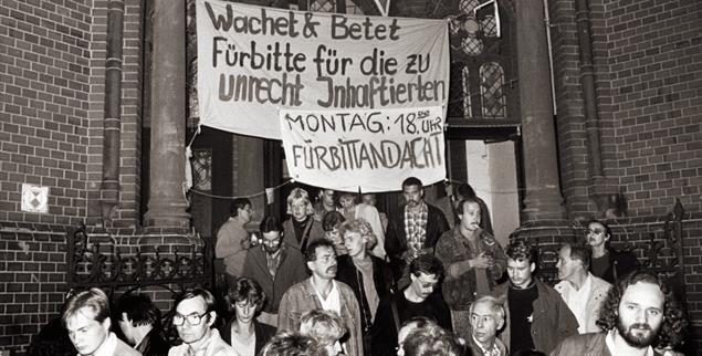 Ort der Demokratie: In der Berliner Gethsemanekirche wurde der Rücktritt von Erich Honecker diskutiert. (Foto: PA / DPA / Chris Hoffmann)