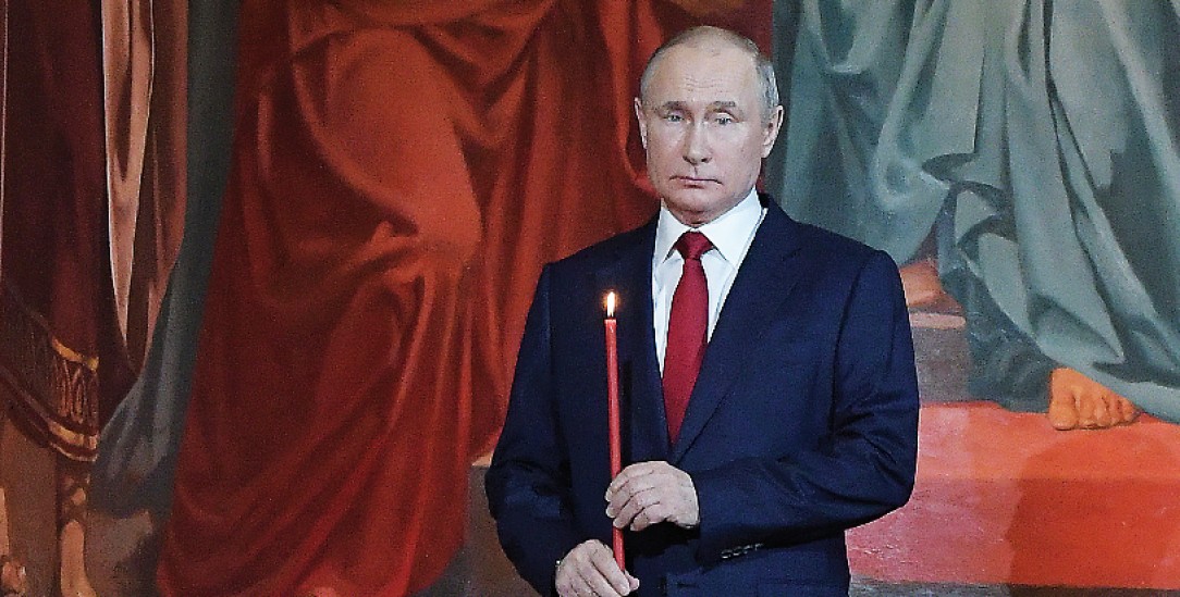 Putin, der Fromme? Der russische Präsident beim Ostergottesdienst in Moskau (Foto: pa / Tass / Sergei Guneyev)
