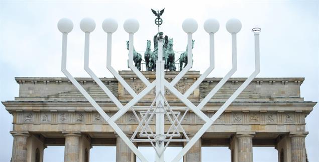 Das Jubiläumsjahr verlangt wegen der jüdisch-deutsche Geschichte nach einem Spagat. Kann es gelingen? (Foto: PA/DPA/Gregor Fischer)