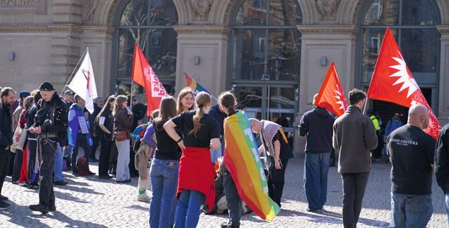 Schulstreik für den Frieden: Jugendliche protestieren in Mainz gegen die Wehrpflicht. (Foto: Daniela Ordowski)