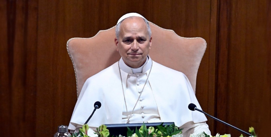 Künstliche Intelligenz muss dem Menschen dienen, sagt Papst Leo XIV, hier bei der Vorstellung der Sozialenzyklika »Magnifica Humanitas« (Foto: pa/ANSA/Mauricio Brambatti)