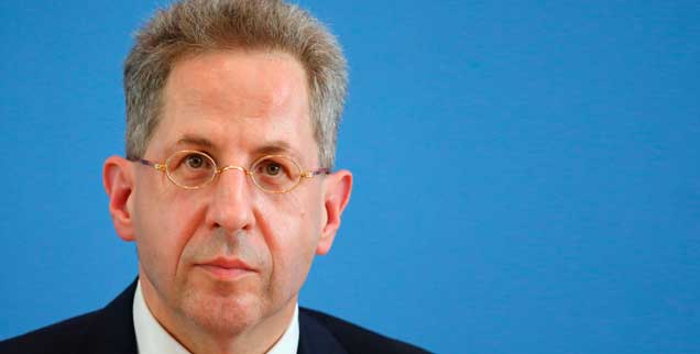 Nicht nur Hans-Georg Maaßen, der Präsident des Bundesamtes für Verfassungsschutz, steht im Verdacht, mit Rechten zu sympathisieren. Auch seine Behörde, eigentlich zur Neutralität verpflichtet, scheint rechts nicht so genau hinzuschauen wie links (Foto: pa/Reuters/Hanschke)