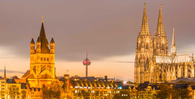 Goldenes Köln: Die katholische Kirche ist wohl eine der reichsten Institutionen in der ganzen Stadt. Das Erzbistum ist aber auch im deutschen Bistumsvergleich »on top«. (Foto: pa/Chromorange/Walter G. Allgöwer)
