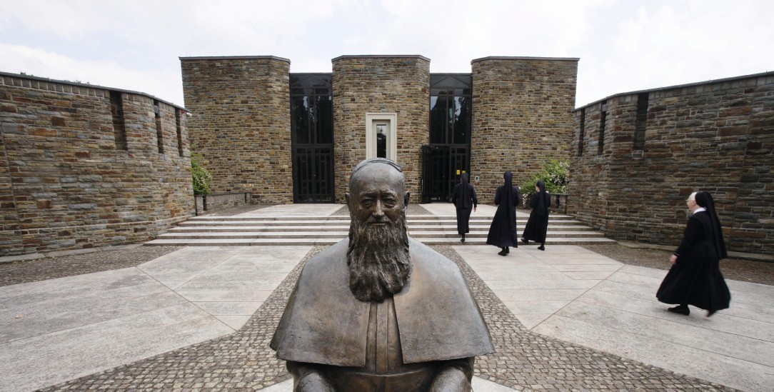 Verehrt: Statue von Josef Kentenich in Vallendar (Foto: pa/Frey)