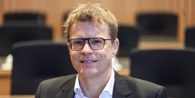 Daniel Thym plädiert für Anreize statt Zwang, damit Geflüchtete nach Syrien zurückkehren. (Foto: pa/Oliver Berg)