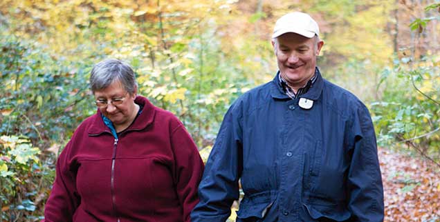 Mechthild und Karlheinz haben sich gefunden. Geholfen hat die Partnervermittlung »Schatzkiste«. (Foto: Bause)