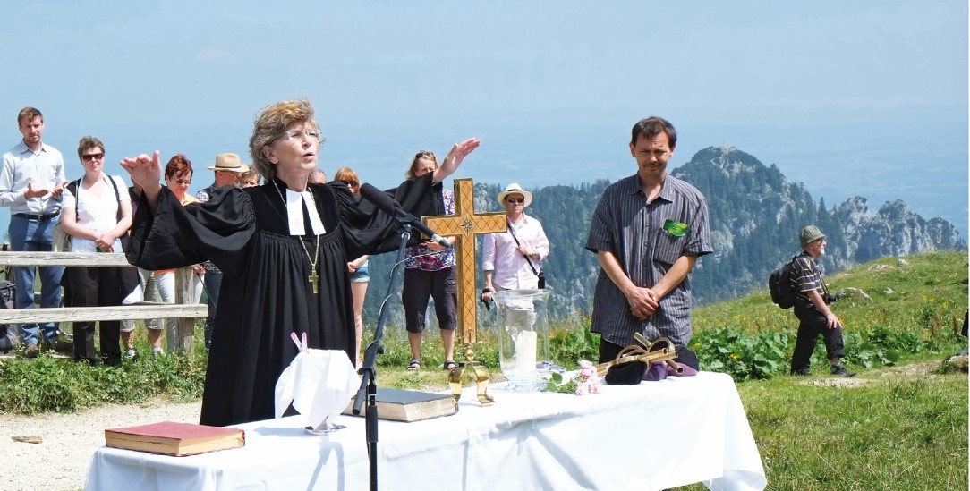 Raus aus den Kirchenmauern: Freiluftgottesdienst in den Chiemgauer Alpen