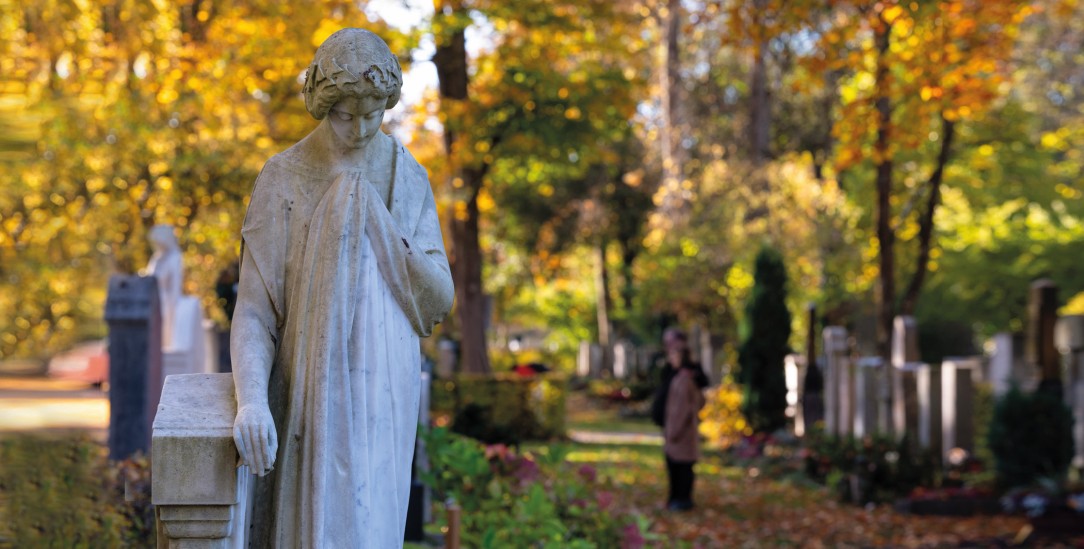 Der Friedhof: Ein Ort, wo Lebende und Tote zusammenkommen (Foto: PA/DPA/Sven Hoppe)